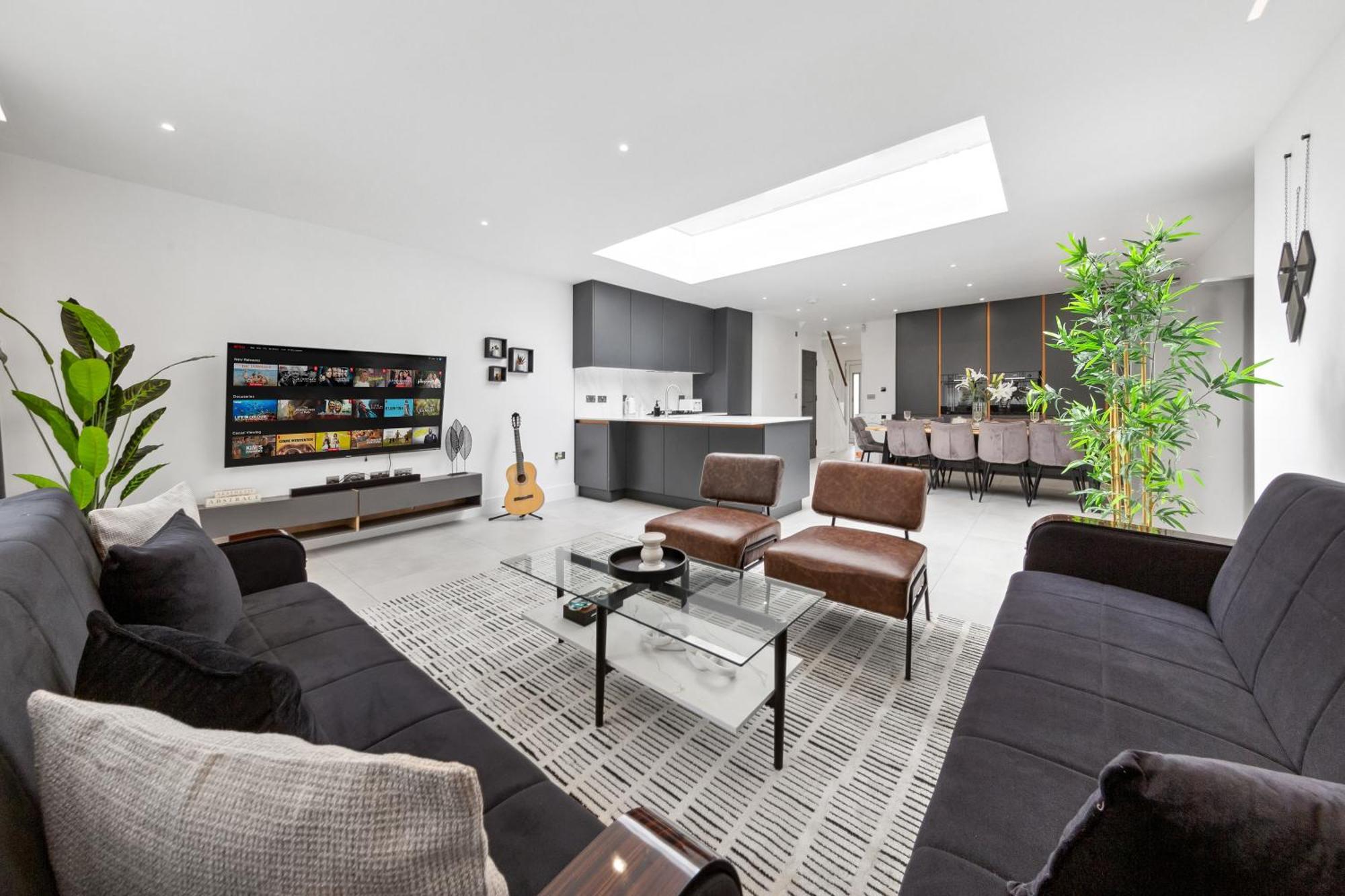 Long Stay- Friendly 5br, Near M1 & Airport Holiday home Luton (Bedfordshire)
