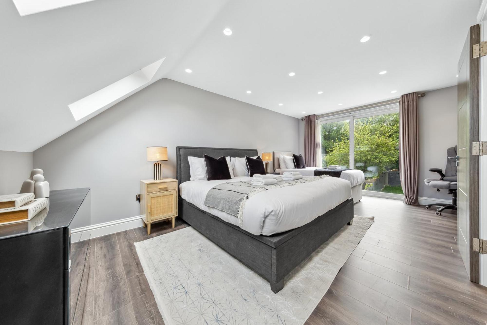 Long Stay- Friendly 5br, Near M1 & Airport * Luton (Bedfordshire)